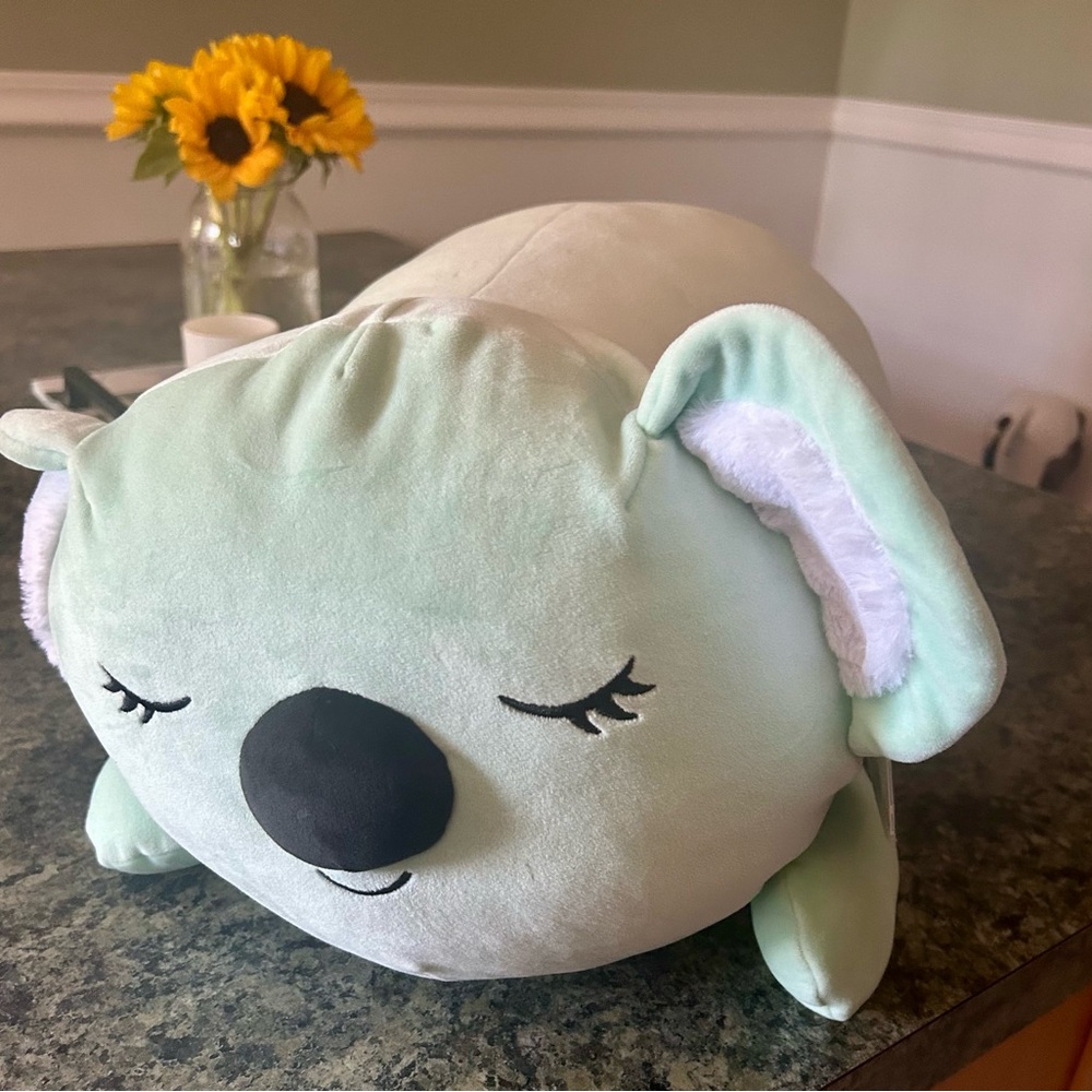 NWT Squishmallows Sleep A Mallow Coco